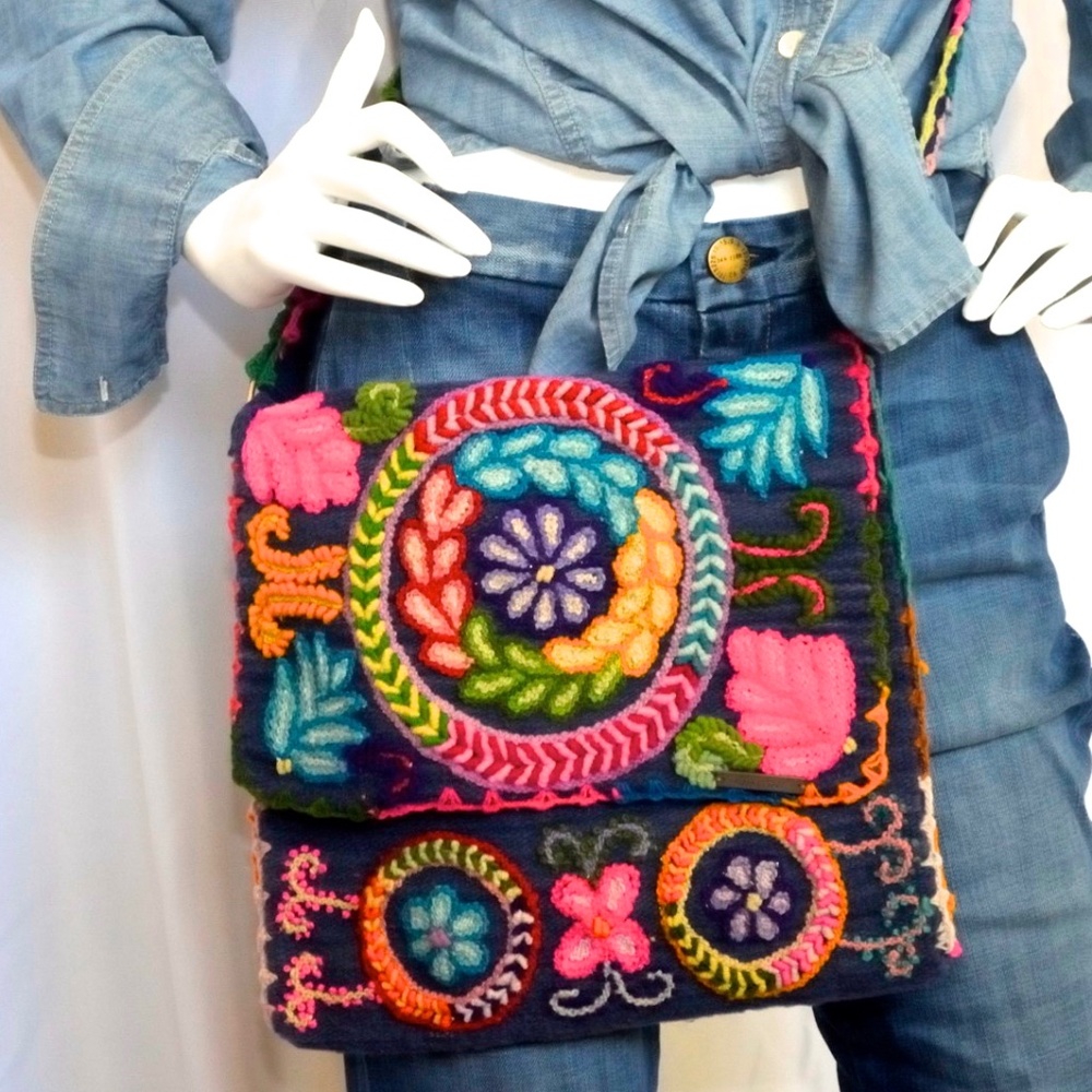 Navy "Hanadi" Crossbody